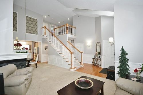 942 Royal Ct, Canonsburg, PA 15317-5042