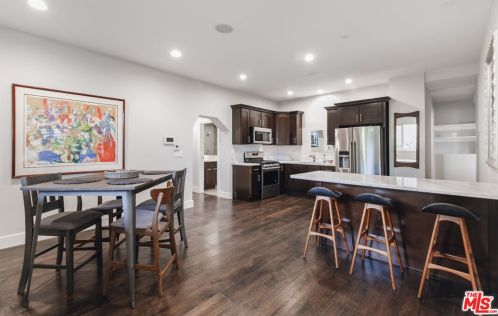 3200 Wrightwood Dr, North Hollywood CA  91604-3936 exterior