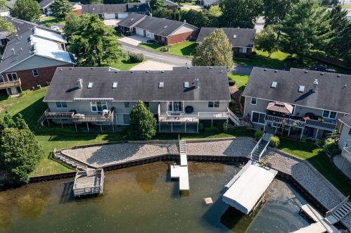 524 Rivers Edge Ct, Mishawaka IN 46544-4173 exterior