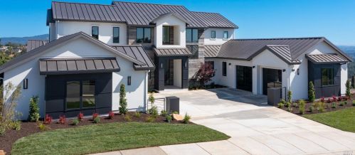 3818 Horizon View Way, Santa Rosa, CA 95404-7652