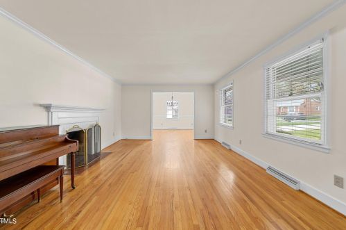 2611 Fairway Dr, Greensboro, NC 27408-7705