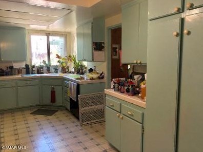 443 Appleton Rd, Simi Valley, CA 93065-6006