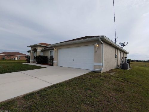 101 18th Ave, Cape Coral, FL 33993-7662