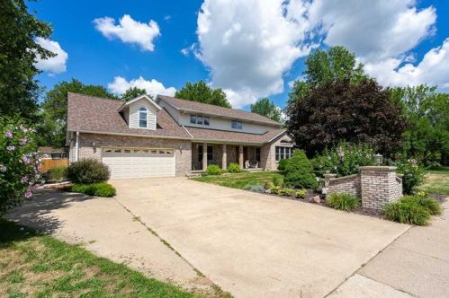 412 Middle Rd, Shaffton, IA 52730-1158
