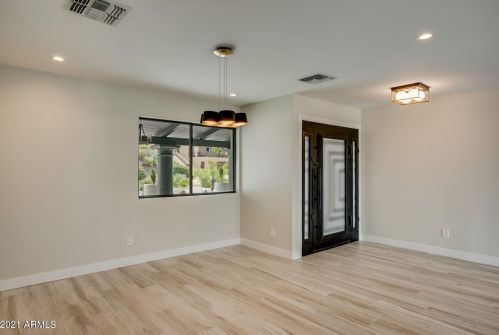 7614 20th St, Phoenix AZ  85020-4703 exterior