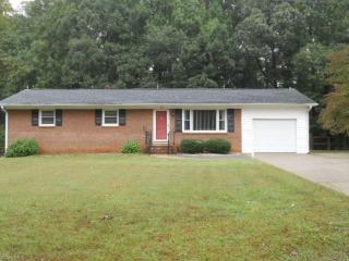 707 Inland Dr, Kernersville NC  27284-8897 exterior