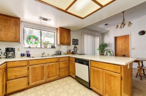 16609 Patricia Way, Grass Valley CA  95949-7304 exterior