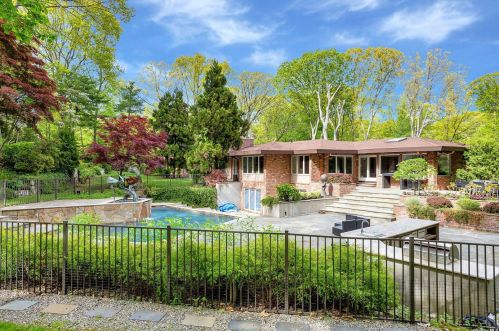 36 Wenwood Dr, Muttontown, NY 11545-3129