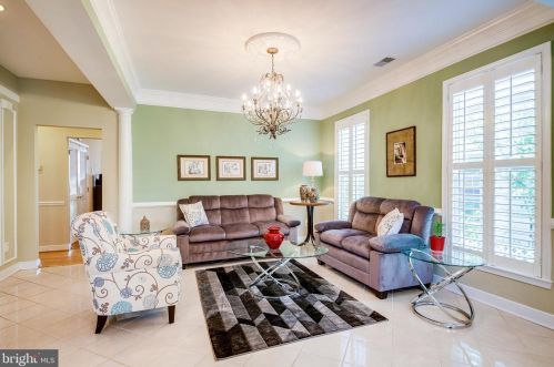 9517 Moonen Bay Ln, Bristow VA  20136-3515 exterior