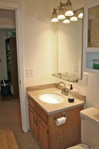 121 Jerry Daniels Rd, East Hampton CT  06447-1230 exterior