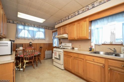 86 Park Ave, Washington NJ  07882-1814 exterior