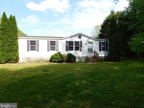 35353 Dannys Dr, Laurel DE  19956-3311 exterior