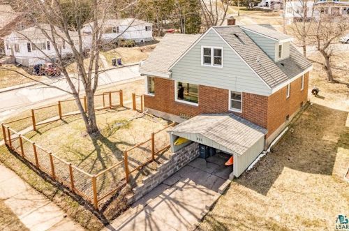 801 Skyline Pkwy, Duluth MN  55805-1149 exterior