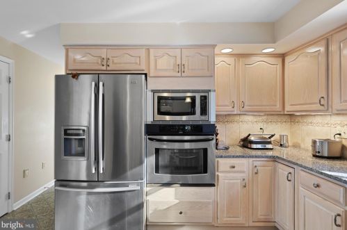 56 Sherwood Cir, West Enola PA  17025-1840 exterior