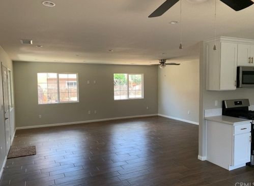 7673 Freda Ave, Riverside, CA 92504-4433