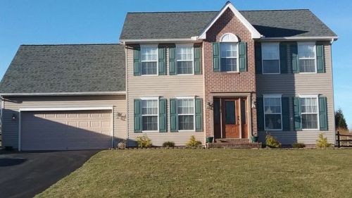 100 Summit Dr, Littlestown PA  17340-9182 exterior