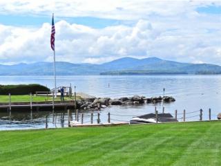 9 Starboard Ln, Moultonborough, NH 03254-2541
