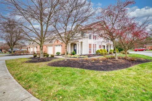 502 Brookstone Ln, Newport, KY 41076-1942