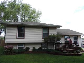 3952 Valdez Dr, Waterloo, IA 50701-3530