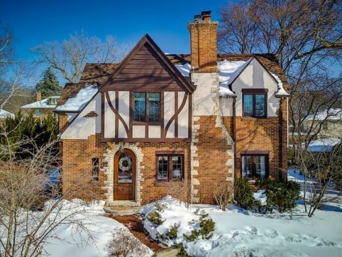 6230 Upper Pkwy, Milwaukee, WI 53213-2430