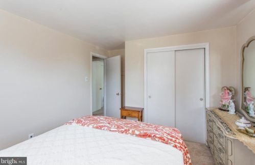 913 Catherine Ave, Woodlyn PA  19094-1002 exterior