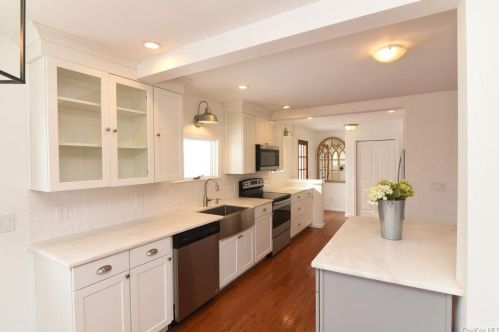 13 Lakeport Dr, Patterson NY  12563-1722 exterior