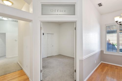 9247 Brown Rd, Elk Grove CA  95624-3917 exterior