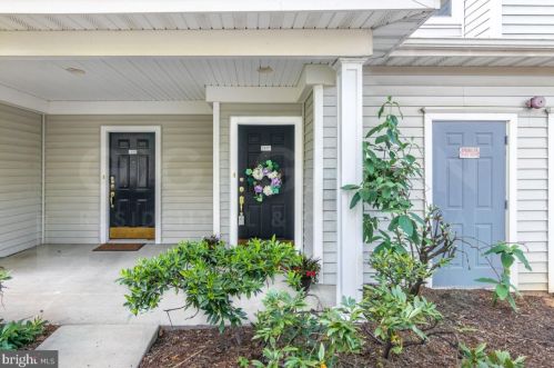 13057 Marcey Creek Rd, Herndon, VA 20171-4810