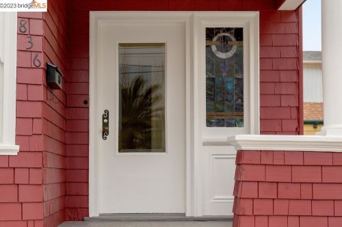 836 19th St, Oakland, CA 94606-2525