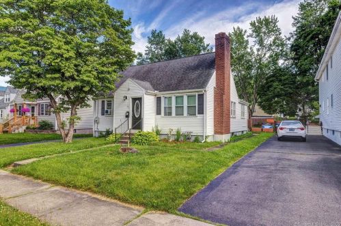 47 Day St, New Britain, CT 06051-2811