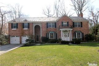 84 Parkwoods Rd, North Hills, NY 11030-1537