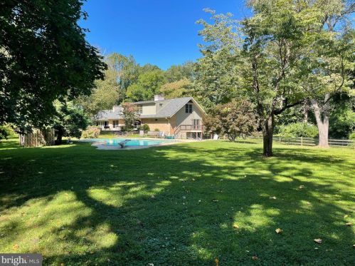 107 Quintynnes Dr, Wilmington DE  19807-1435 exterior