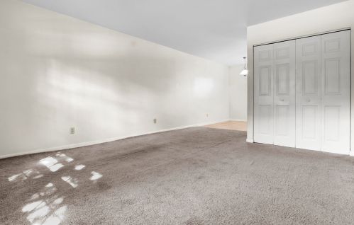 703 Center St, Mount Pleasant SC  29464-4902 exterior