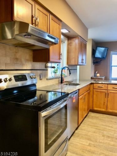 154 Warburton Ave, Paterson NJ  07506-2552 exterior