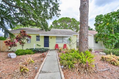 785 89th Ave, Saint Petersburg, FL 33702-3013