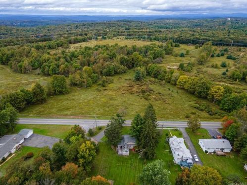 75 Sackett Lake Rd, Monticello NY  12701-4514 exterior