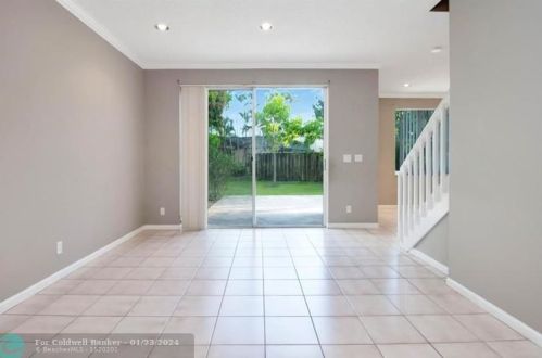 17398 20th Ct, Hollywood FL  33029-5541 exterior