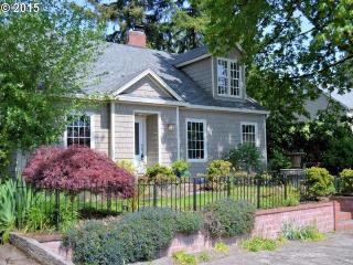 9108 Porter Rd, Vancouver, WA 98664-2857