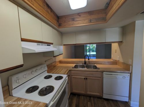 3072 Sir Hamilton Cir, Titusville FL  32780-4957 exterior
