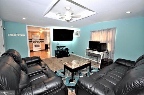 47 Kennedy Dr, Fairless Hills, PA 19030-2008