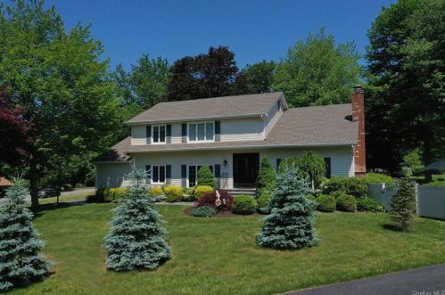 2060 Lavoie Ct, Yorktown Hgts, NY 10598-4029