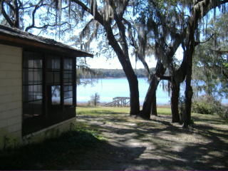 178 Morris Lake Dr, Cross Creek, FL 32640-5902
