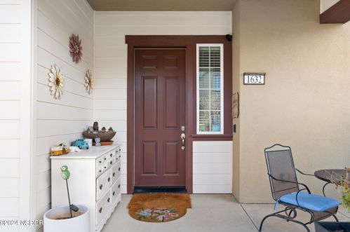 1632 Chianti Ln, Santa Maria CA  93458-6325 exterior