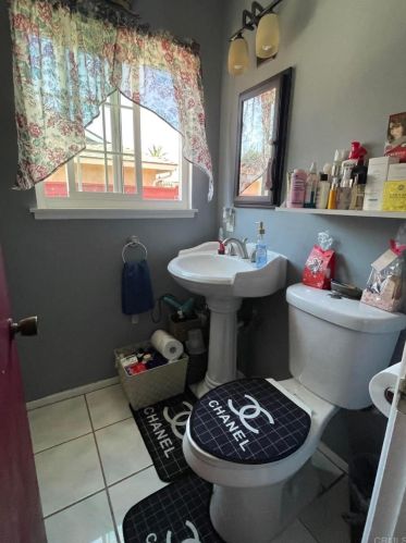 240 Ledgewood, San Diego CA 92114-7233 exterior