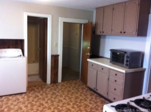 418 Burritt St, New Britain CT  06052-1207 exterior