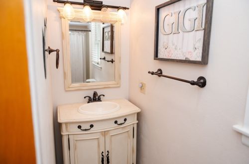 1224 Walnut St, Connellsville PA  15425-4972 exterior