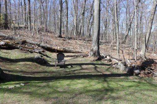 20 Deepwood Dr, Bethel, CT 06801-1267