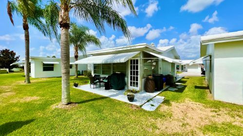145 Ocean Ct, Boynton Beach, FL 33426-4354