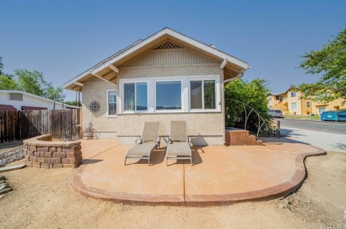 701 Limited Ave, Lake Elsinore CA  92530-3518 exterior