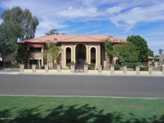 11821 Equestrian Trl, Phoenix, AZ 85044-3440